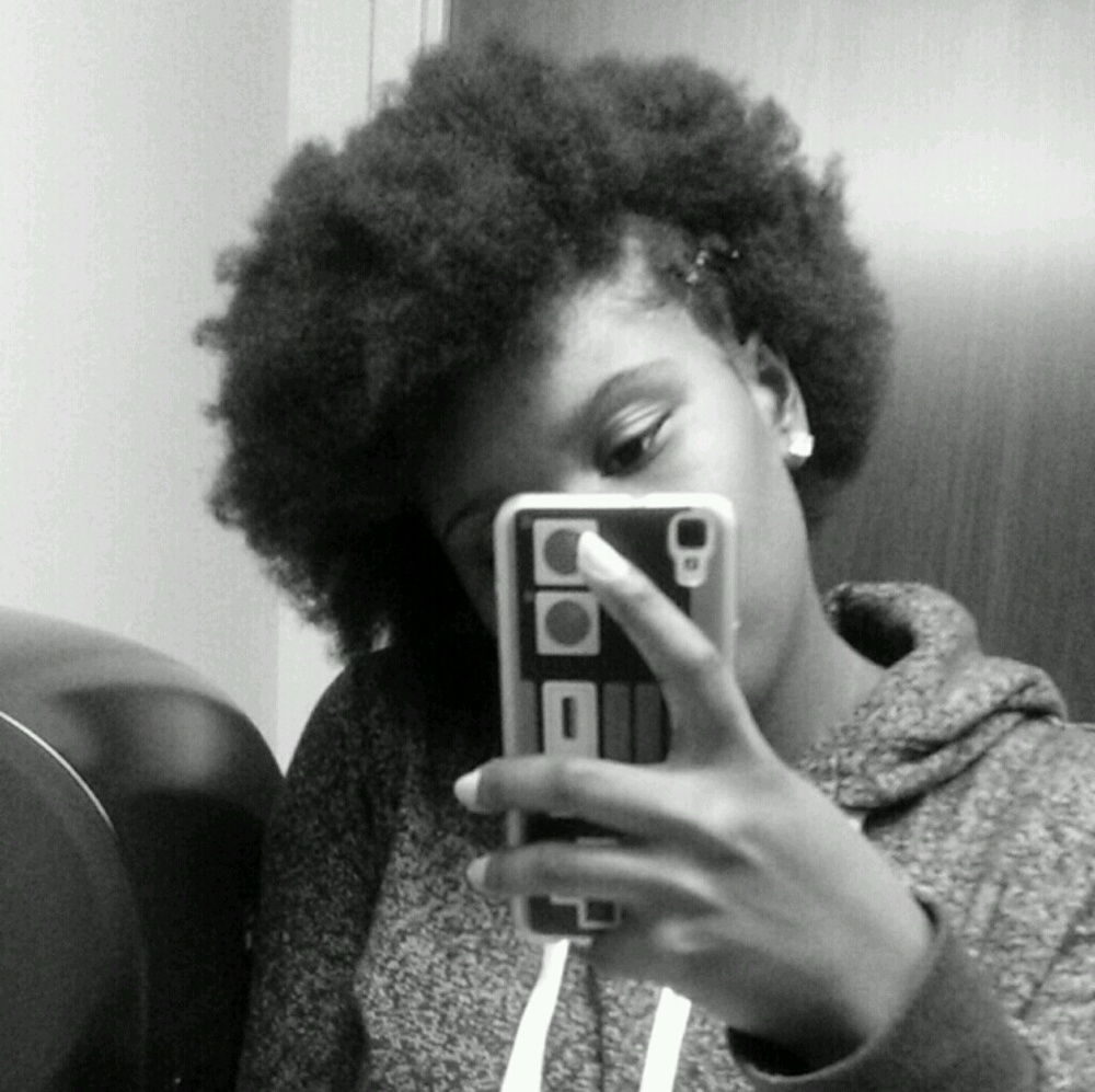 Meet your Posher, Myia